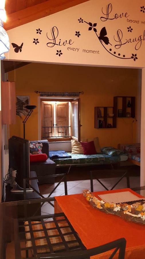 דירות Stazzona Casa Vacanze Ca' Manara מראה חיצוני תמונה